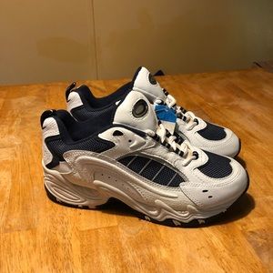 Olympian Boys Sneakers Youth 5 1/2 NEW!